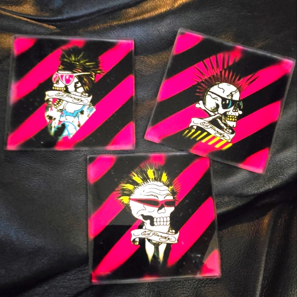 Ed Hardy Glass Skull Coasters - Pink and Black - Picture 3 of 9